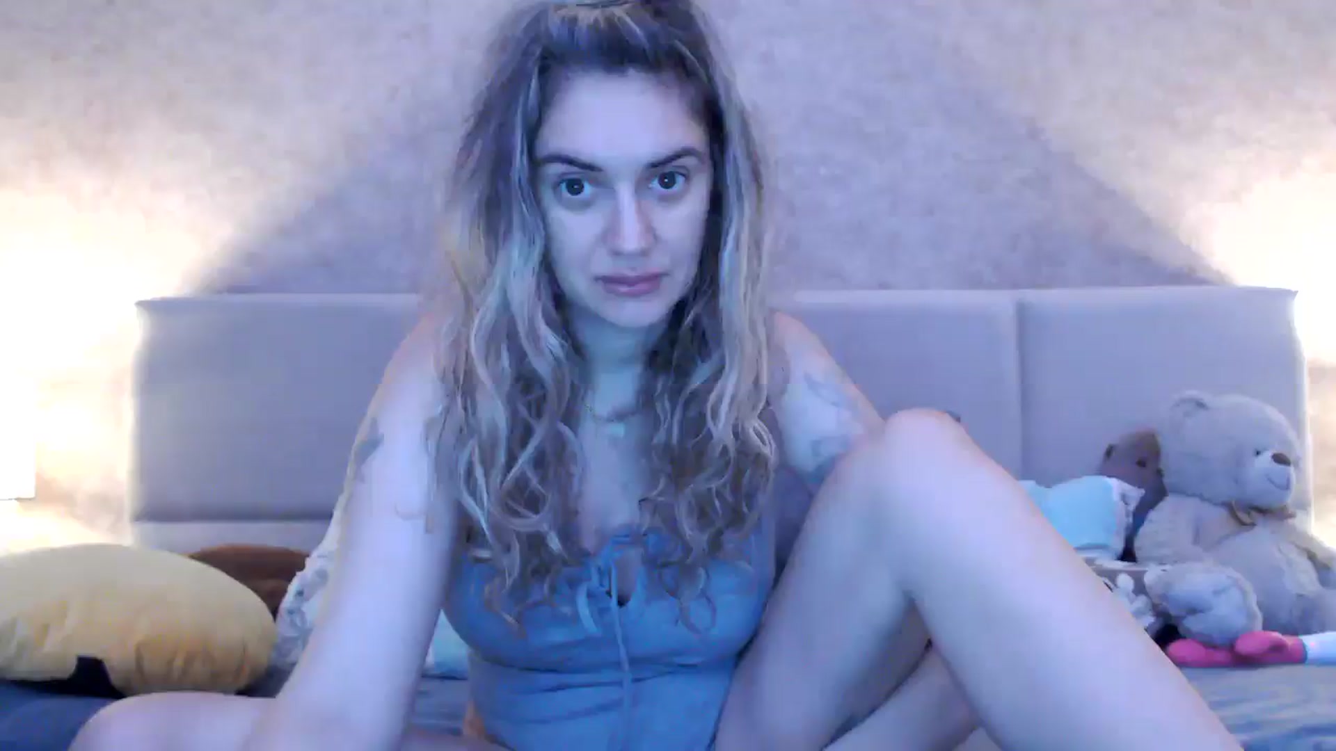 MissDivinna video thumbnail