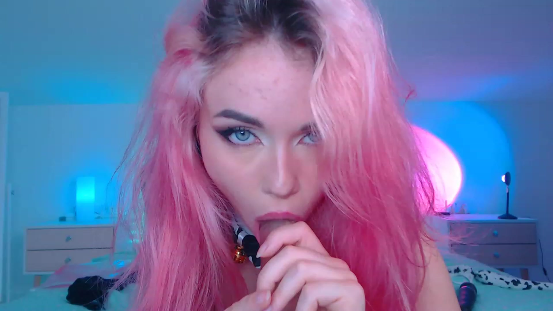 Sarah_Pink video thumbnail
