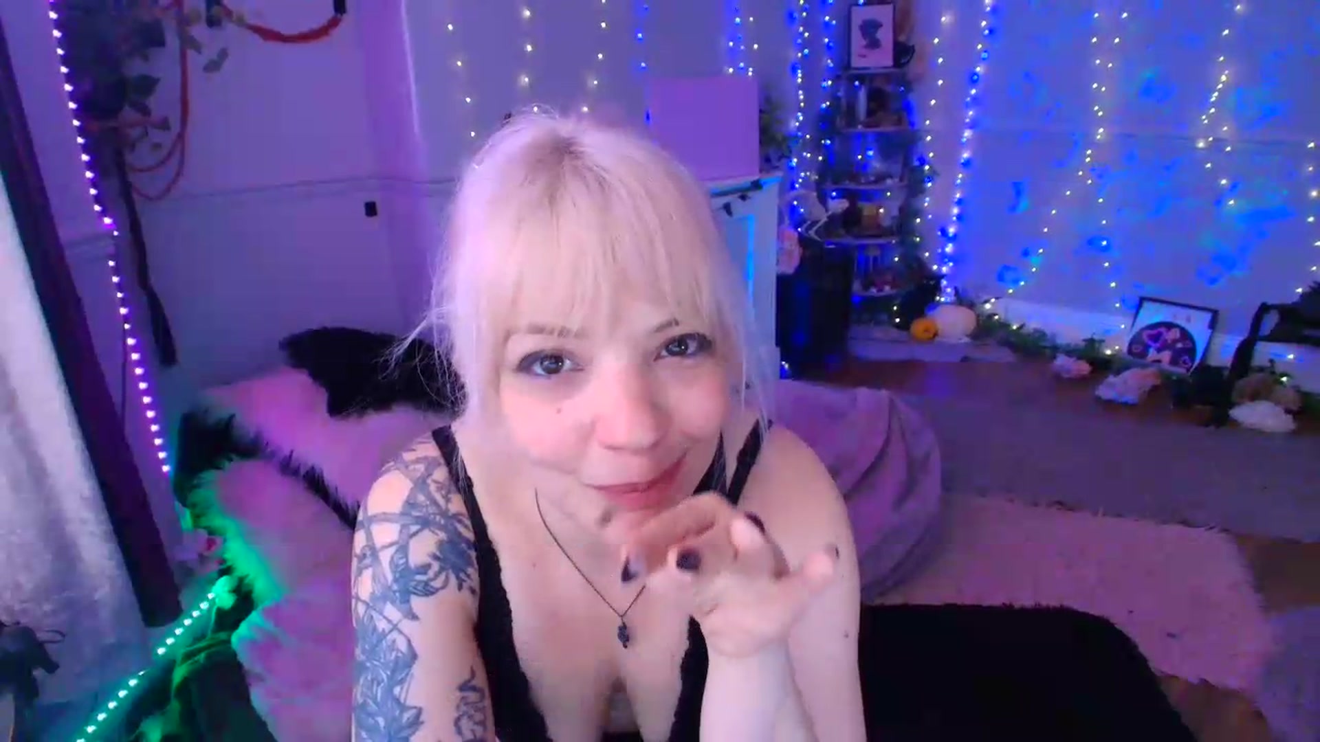 LunaWolfie video thumbnail