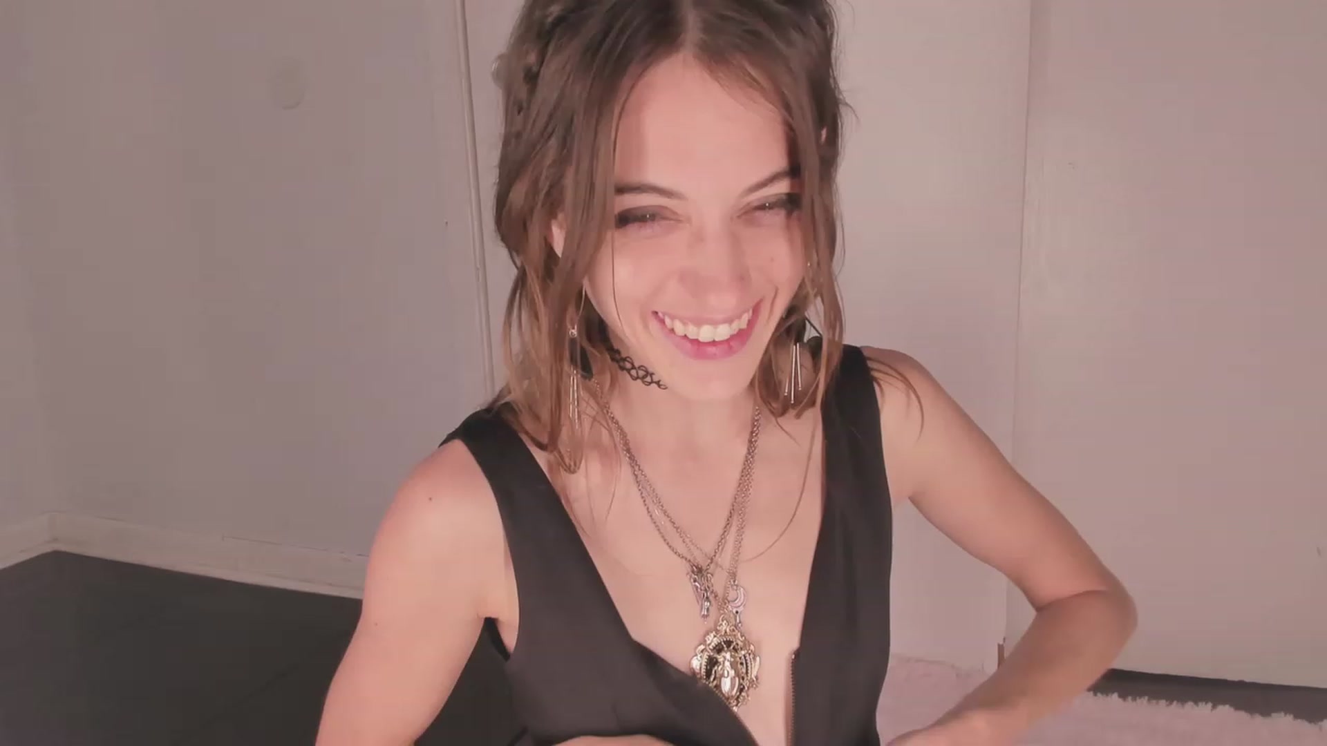 NaomiDee video thumbnail