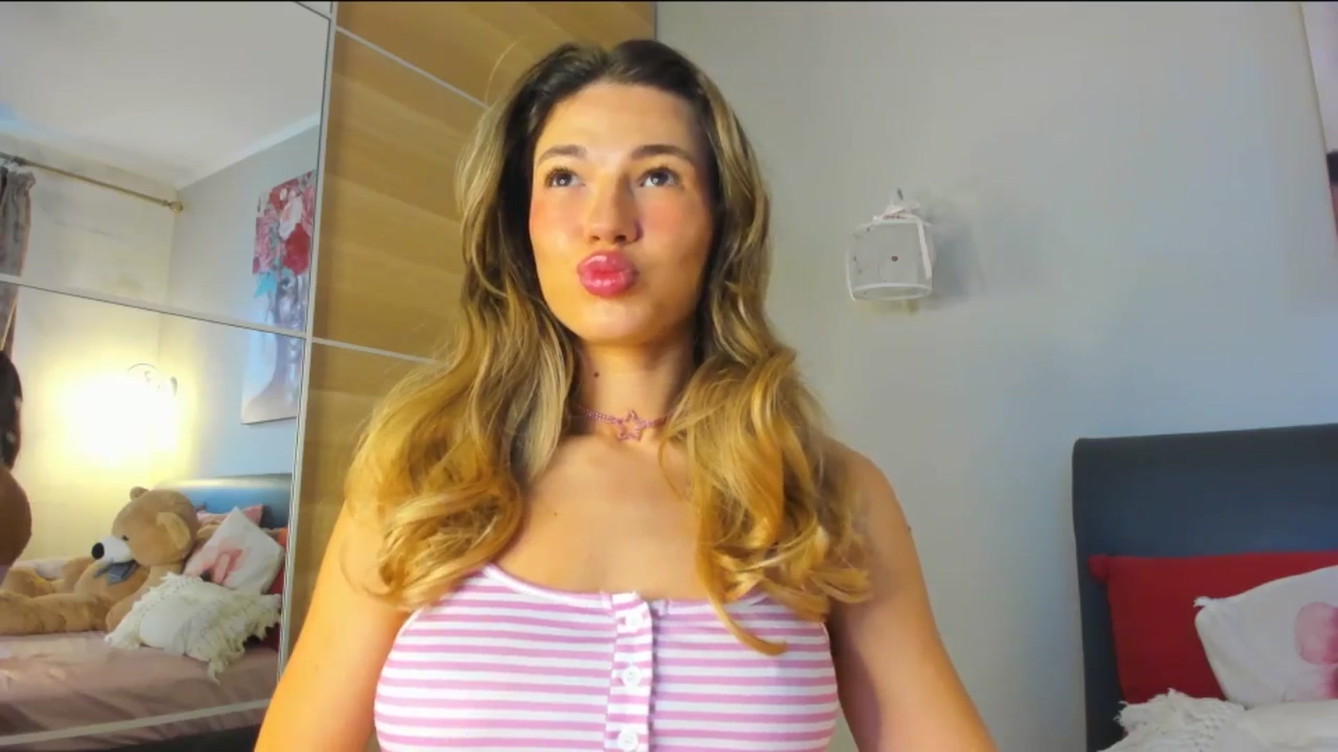 Dariadely video thumbnail