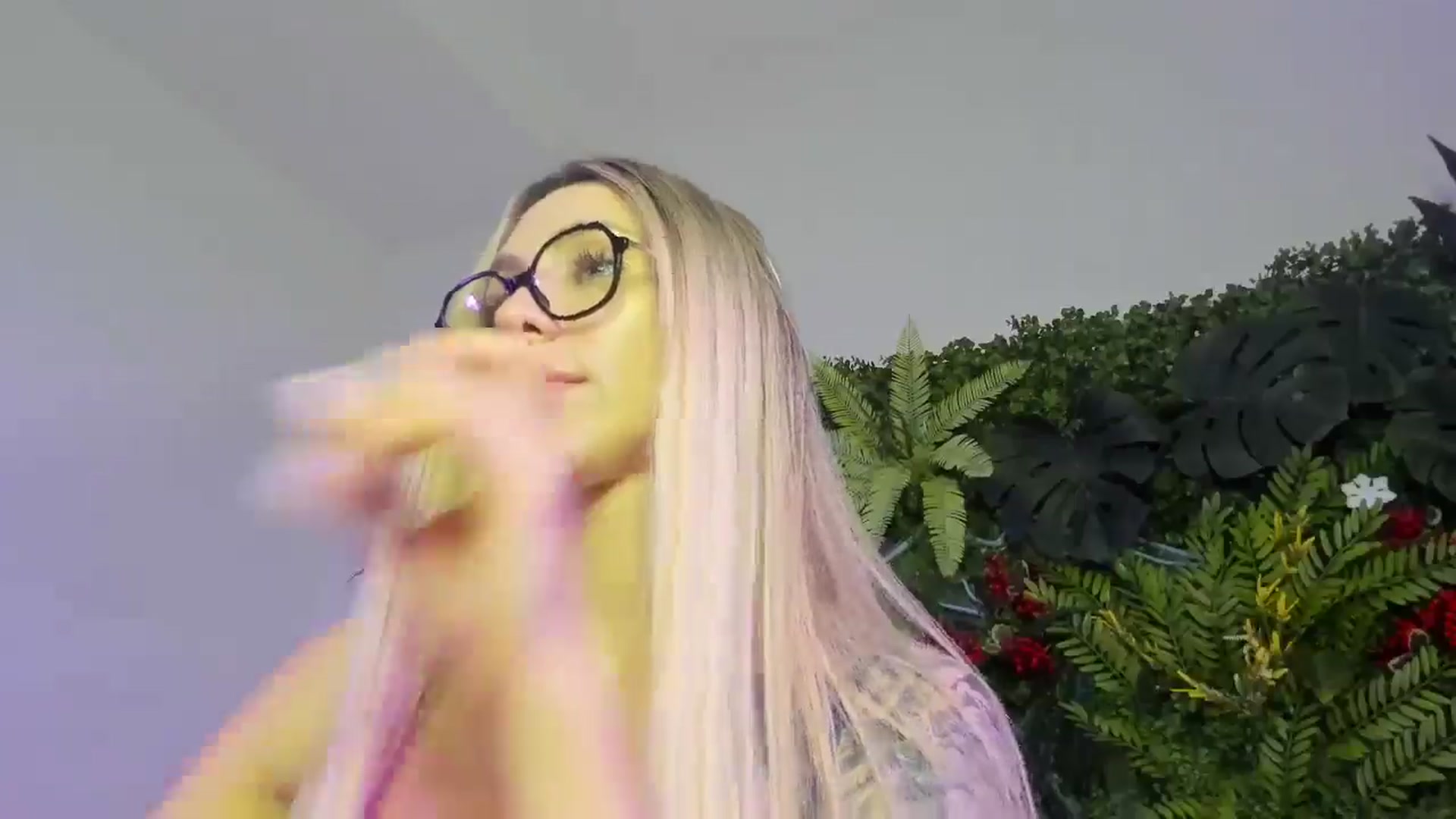 Horny_Blond video thumbnail