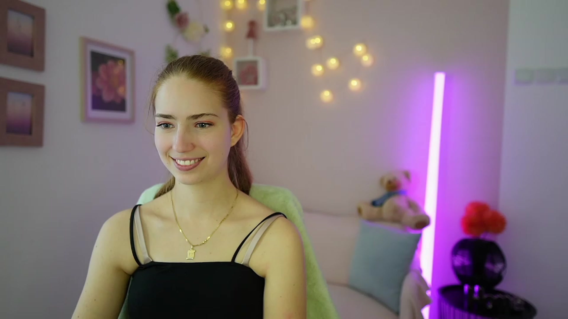 Naomi_Woods18 video thumbnail