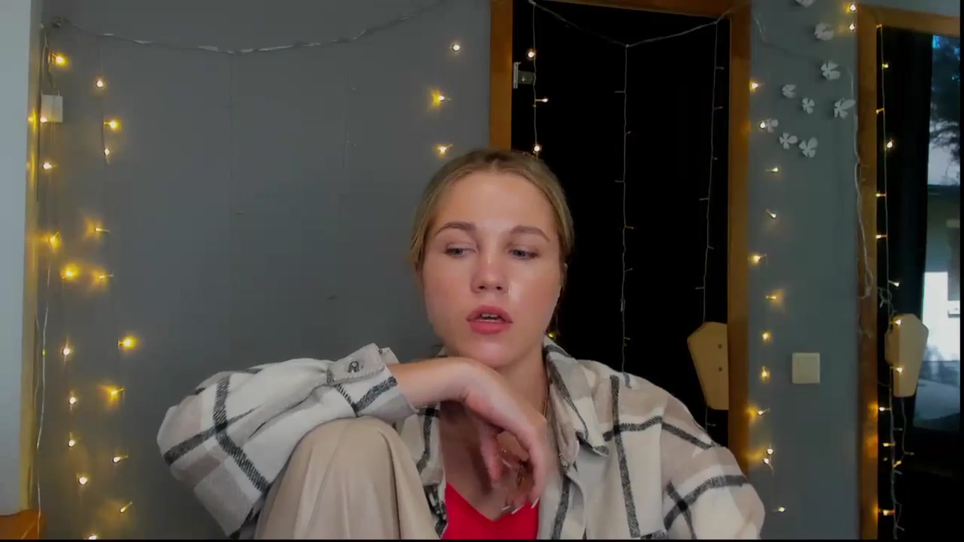 Kate_Lewiss video thumbnail