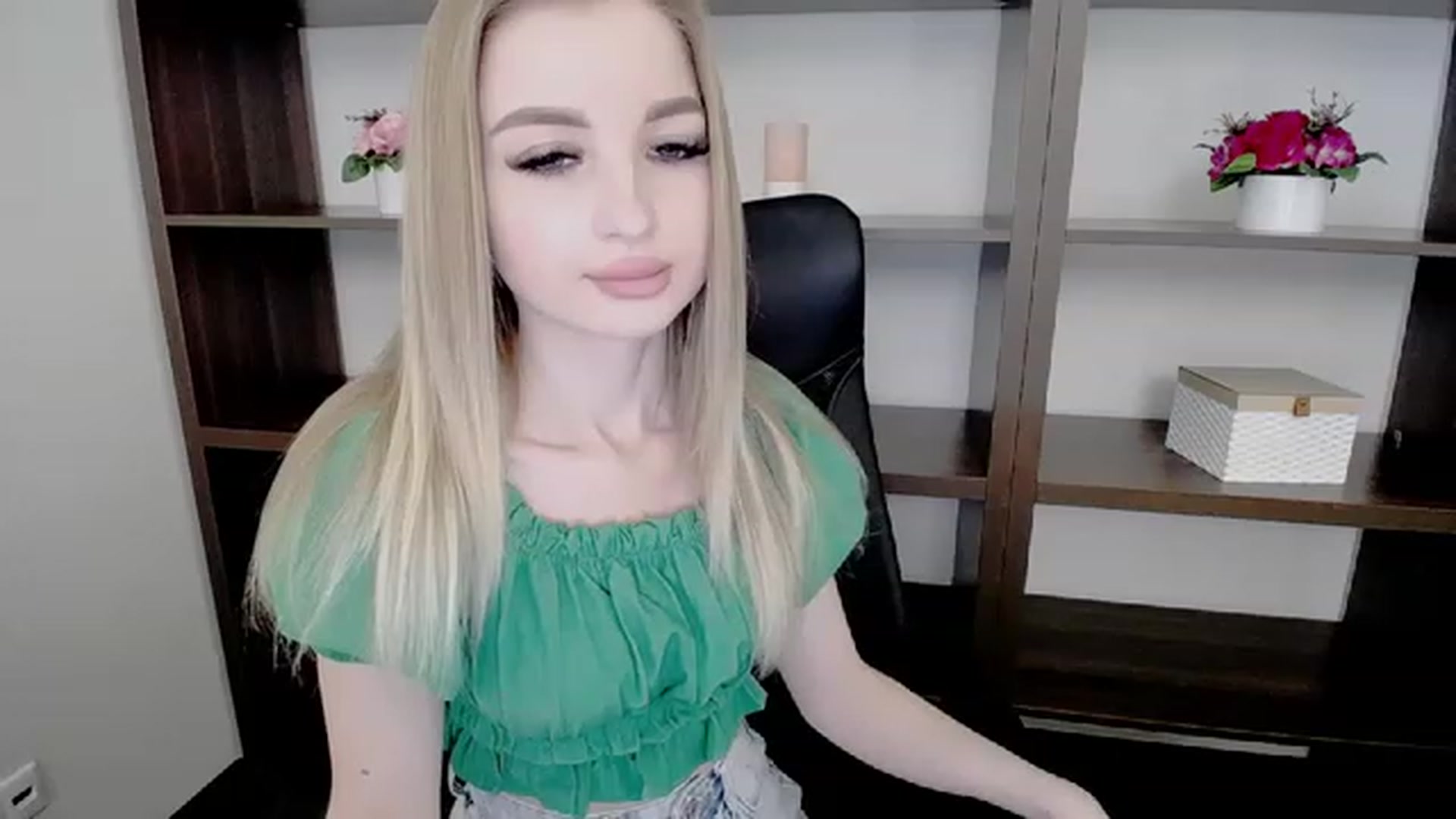EvaMysterious video thumbnail