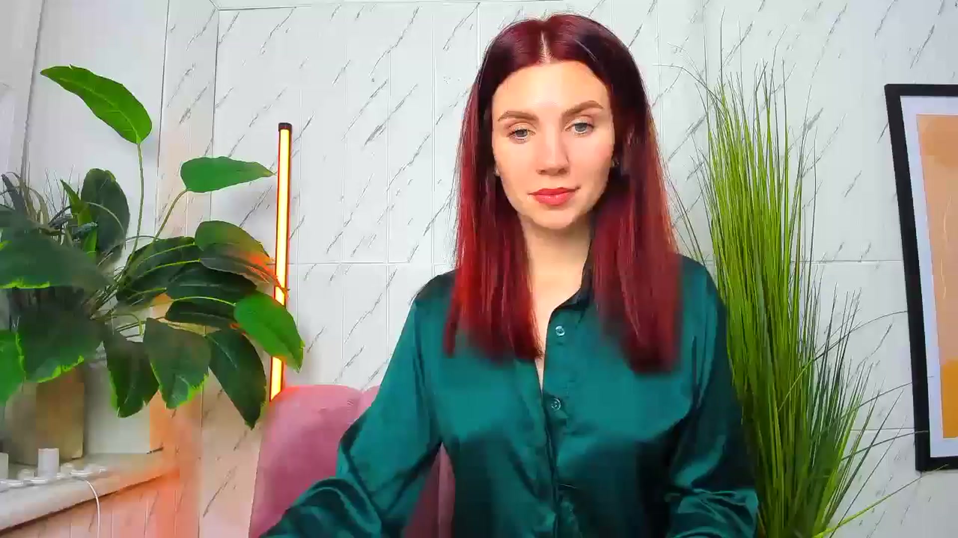 MiaLuxe video thumbnail