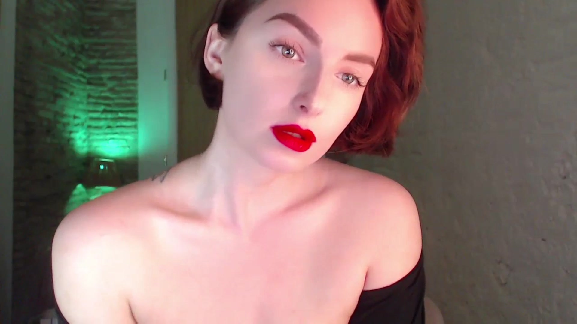 Red_Lips_Girl video thumbnail