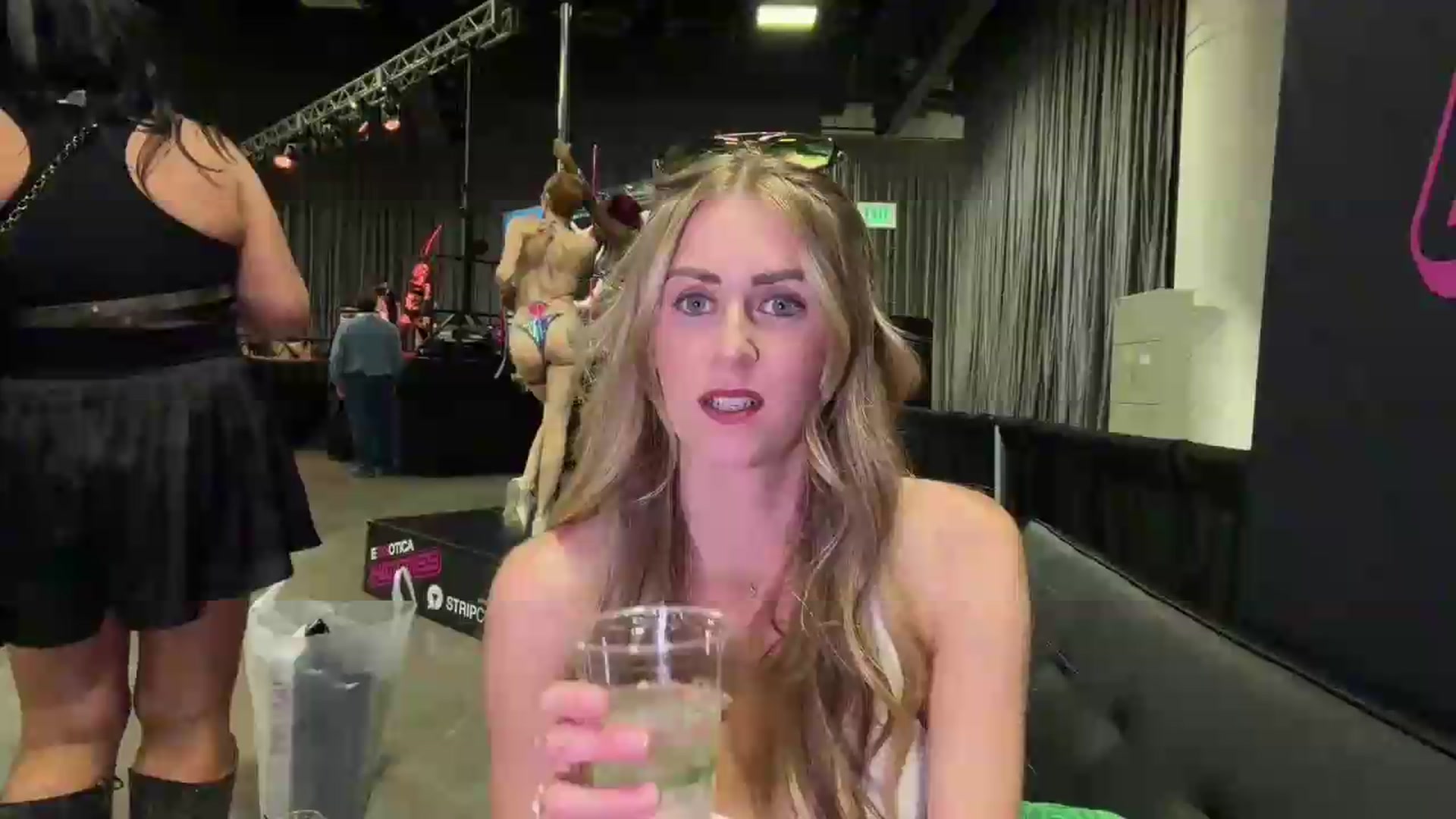 AshleyyLovee video thumbnail