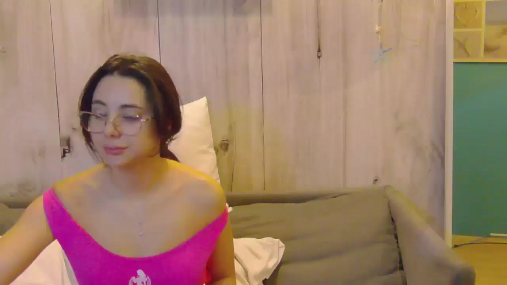 BellaMia video thumbnail
