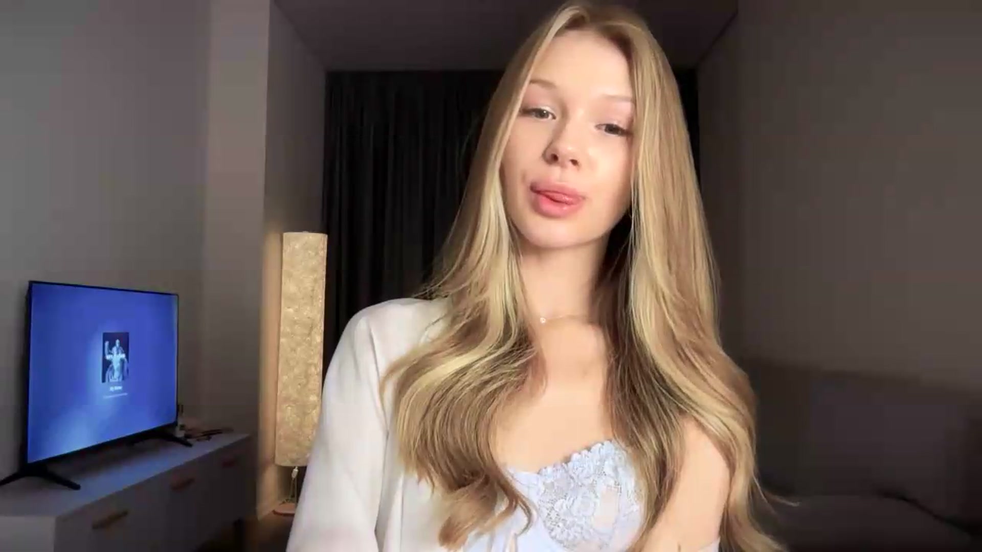 CuteBlonde video thumbnail