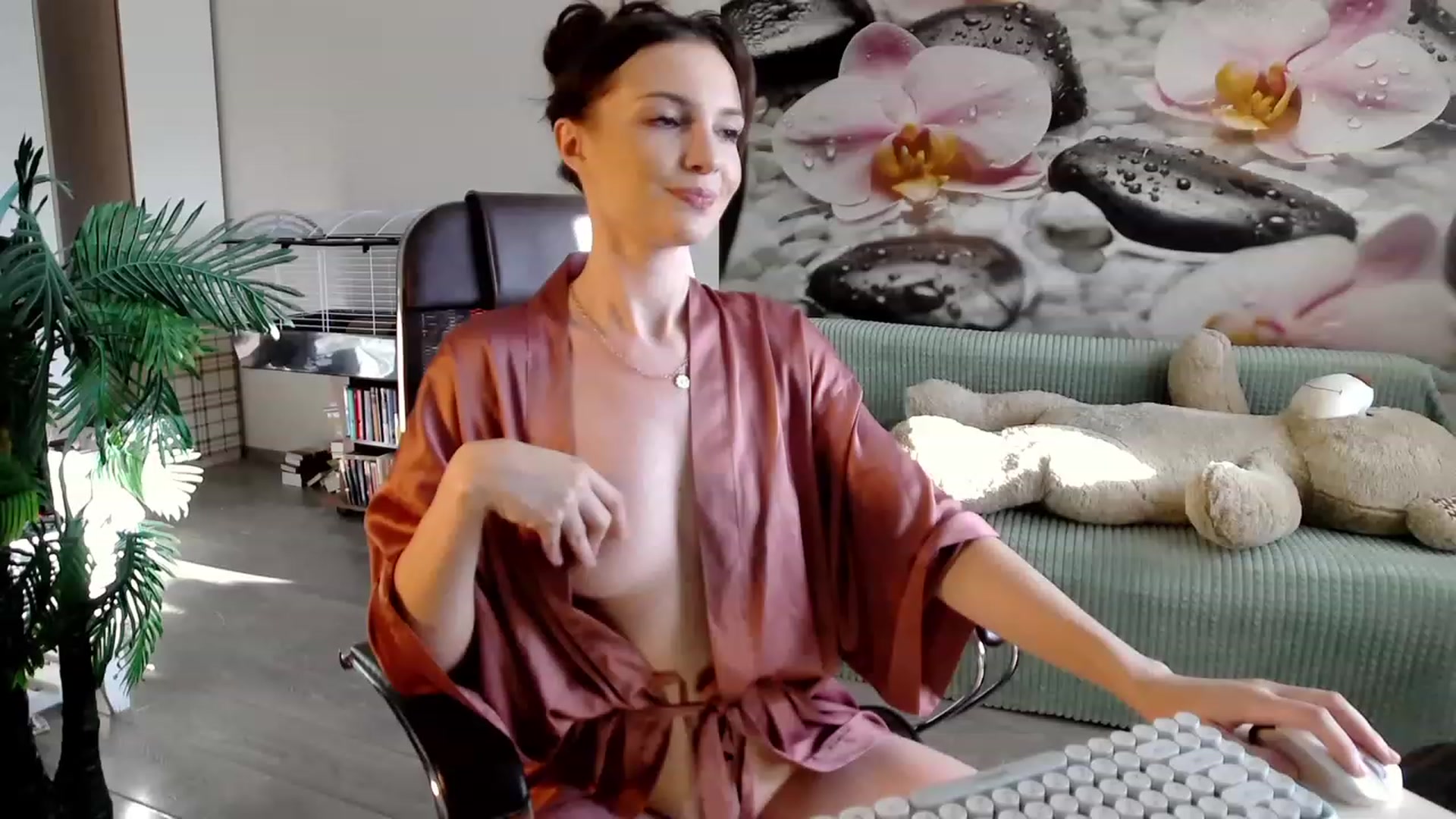 HoneyIAmHome video thumbnail