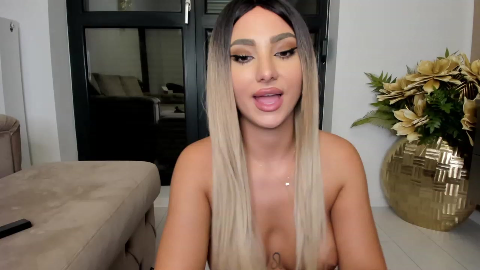 HONEY_A video thumbnail