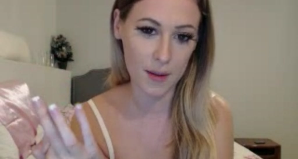 SimplySara video thumbnail