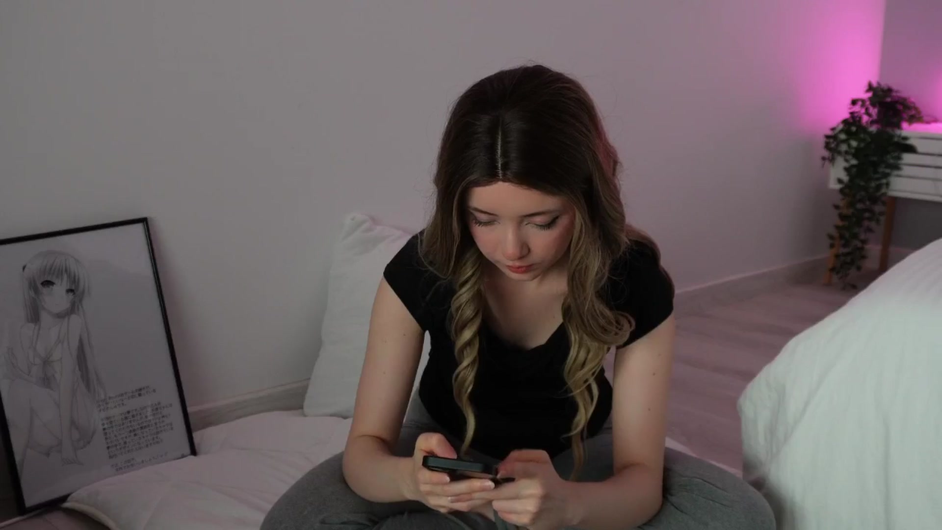 velvetrush video thumbnail