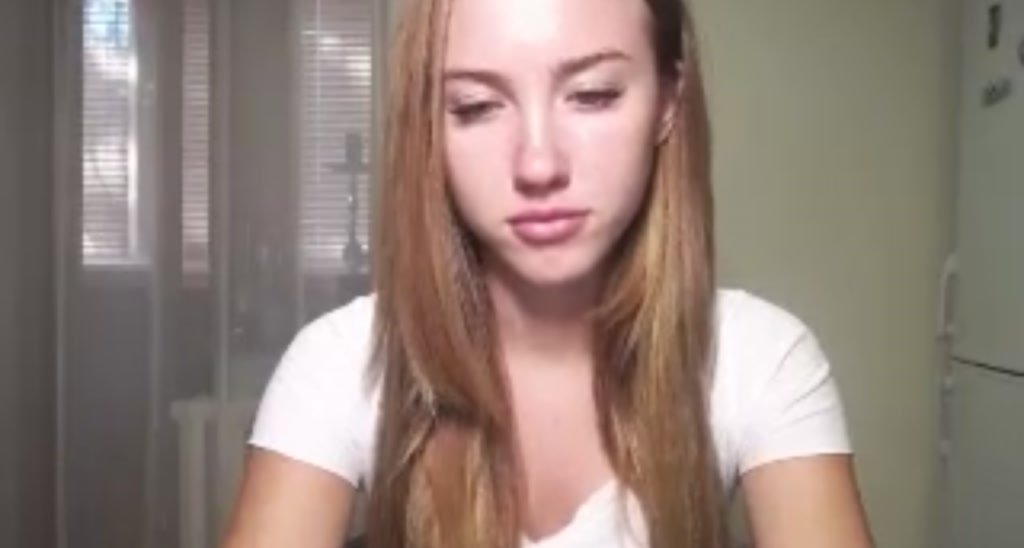 Ellie_18_ video thumbnail