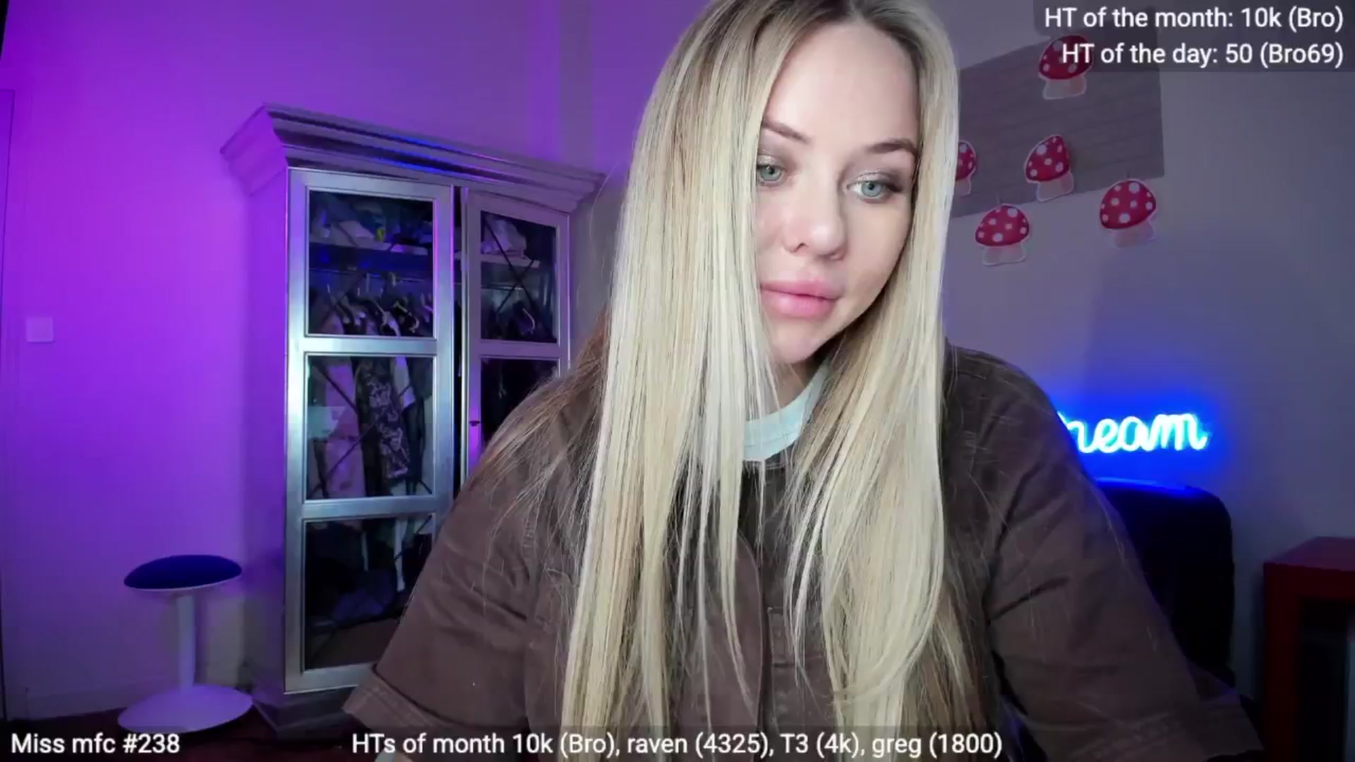 AI_0nline video thumbnail