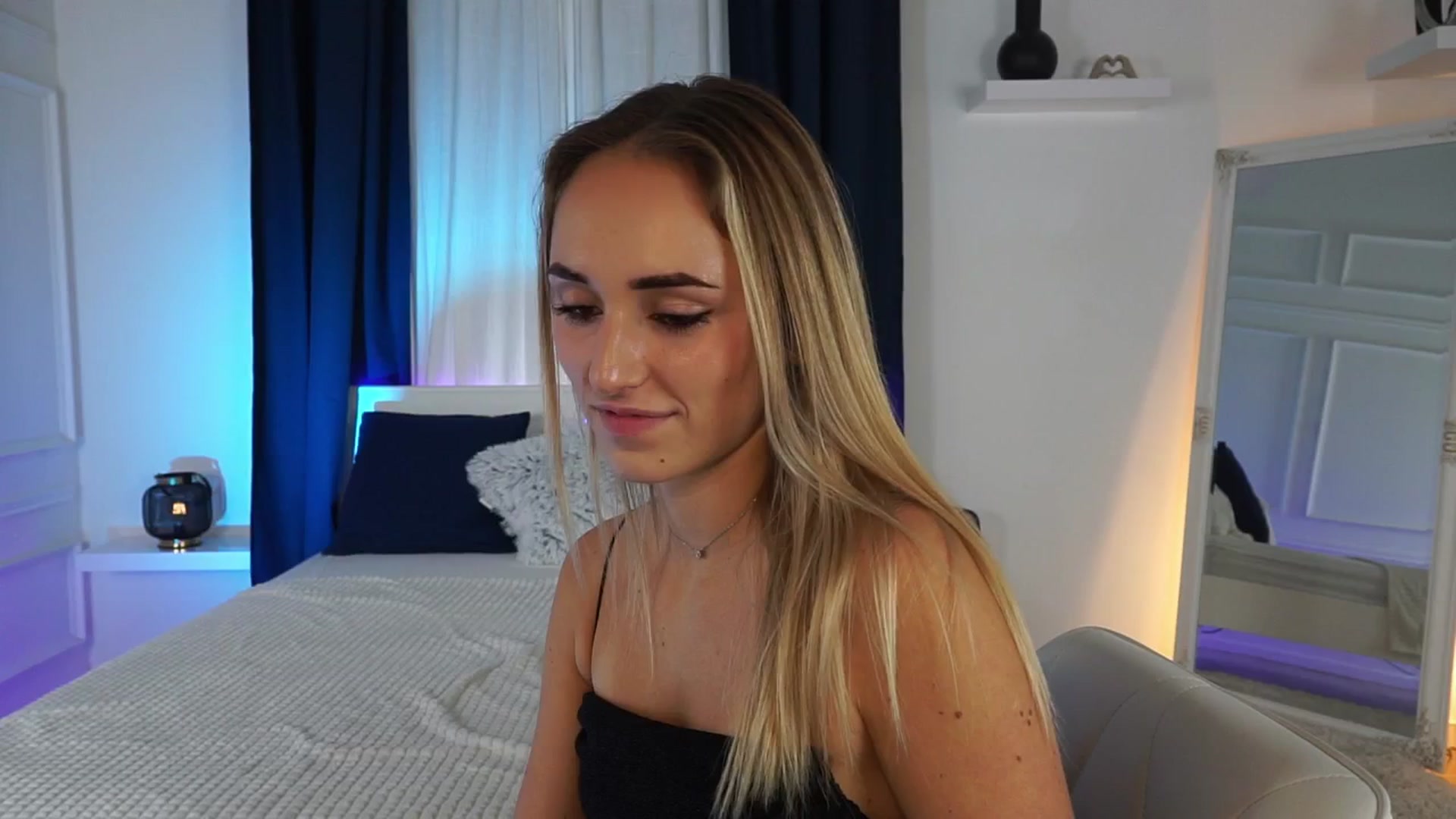 LenaaStar video thumbnail