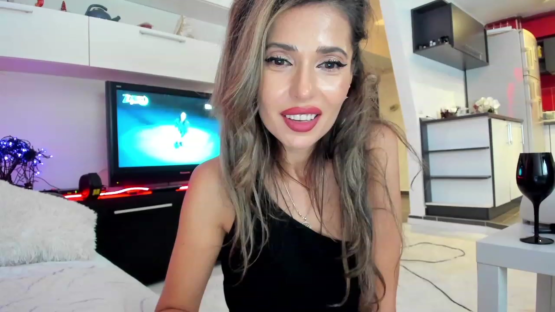SmileyTinaa video thumbnail