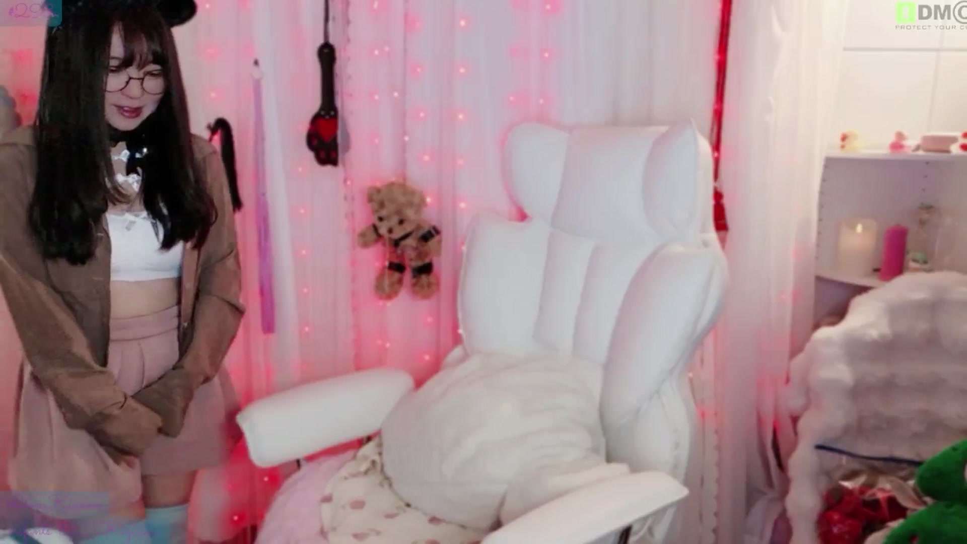 meowtheworld video thumbnail