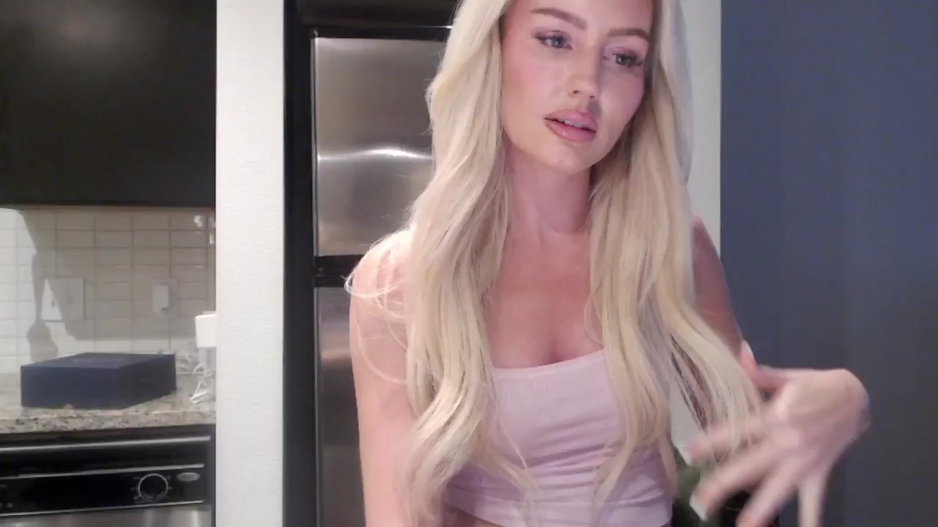 Officialelsa video thumbnail
