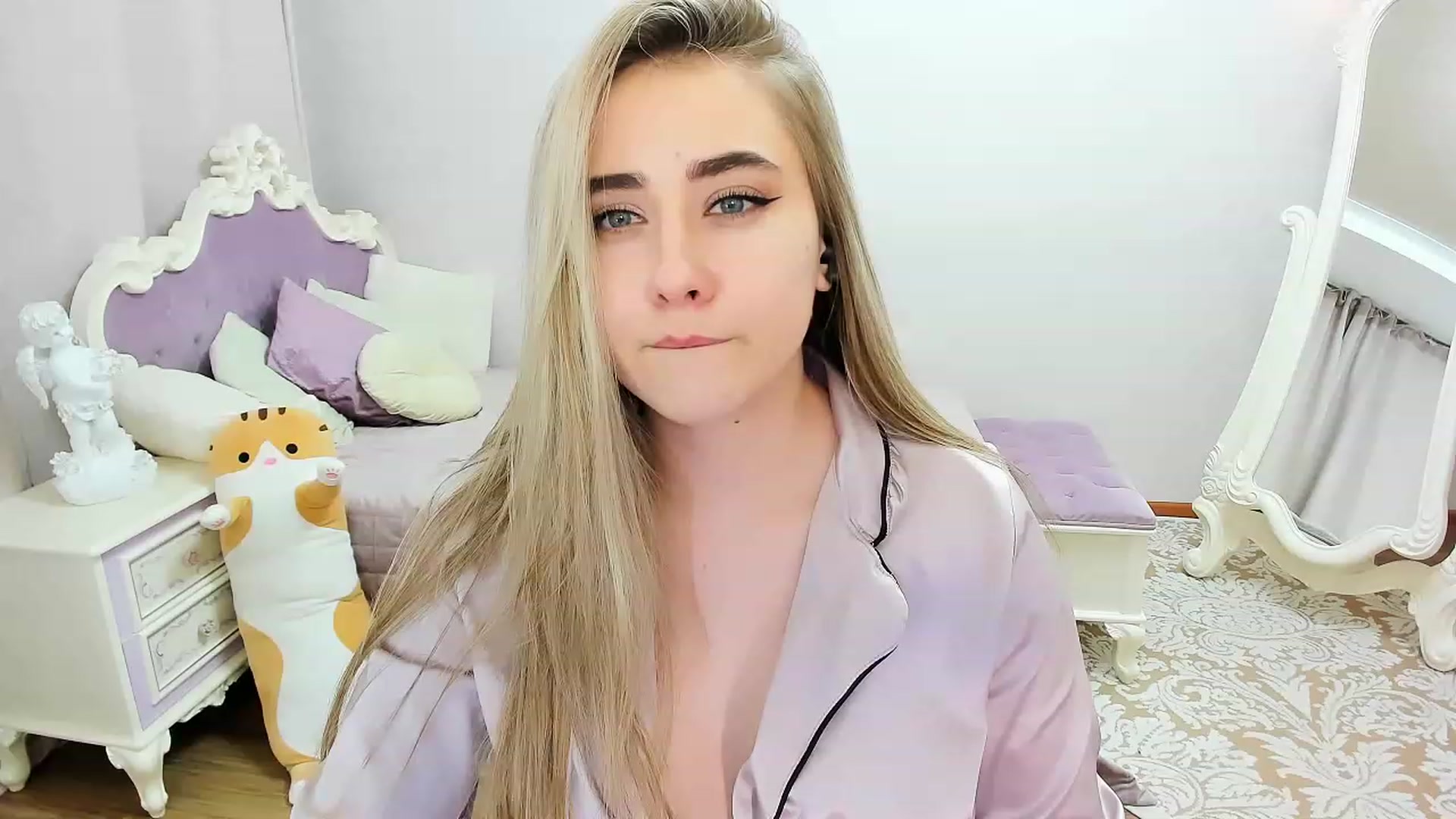 Auroraa__ video thumbnail