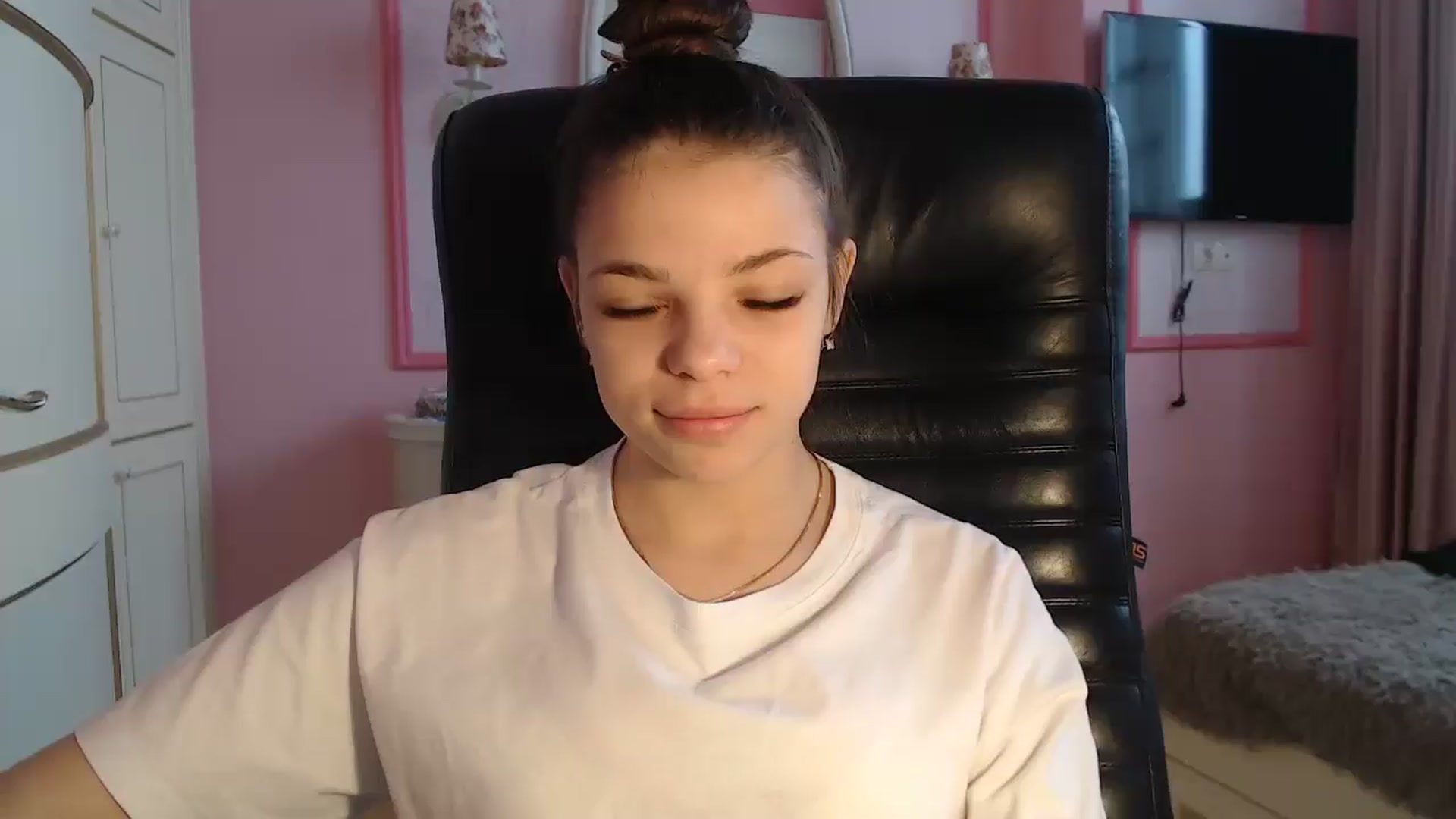 LikaOhh video thumbnail