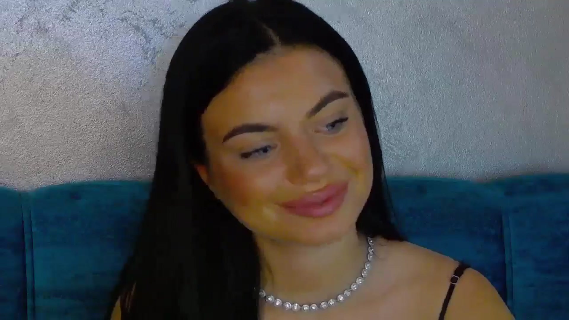 EsmeLuv video thumbnail