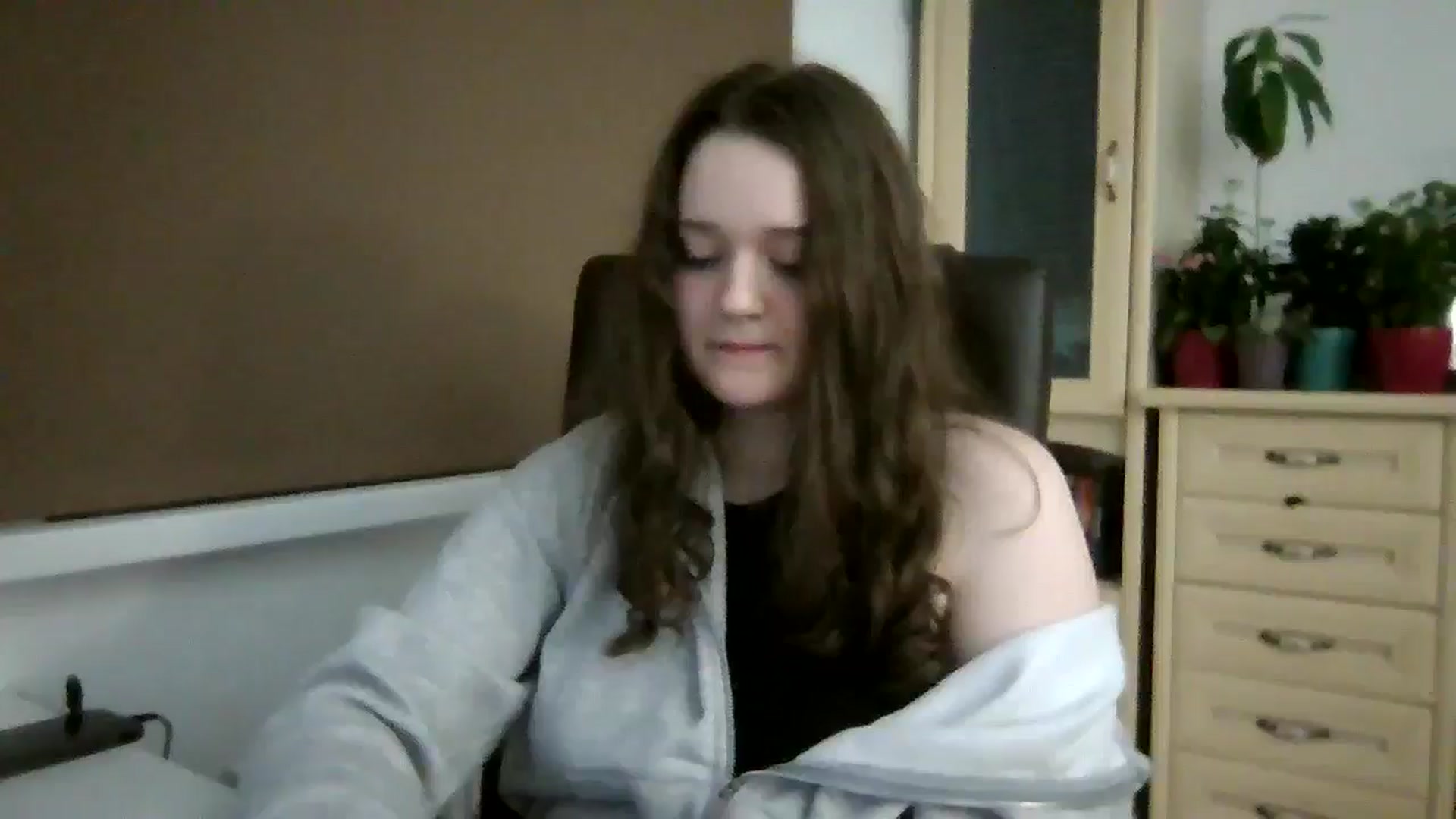 KiraDelys video thumbnail