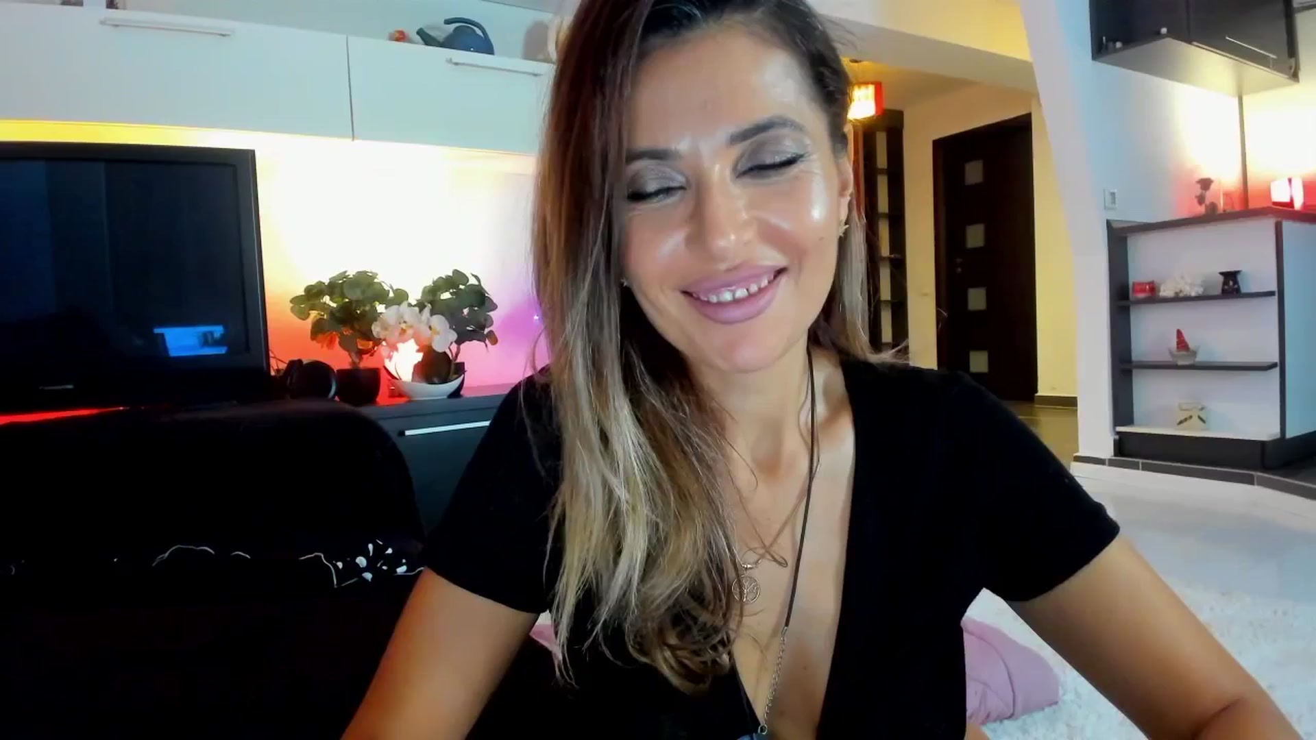 SmileyTinaa video thumbnail