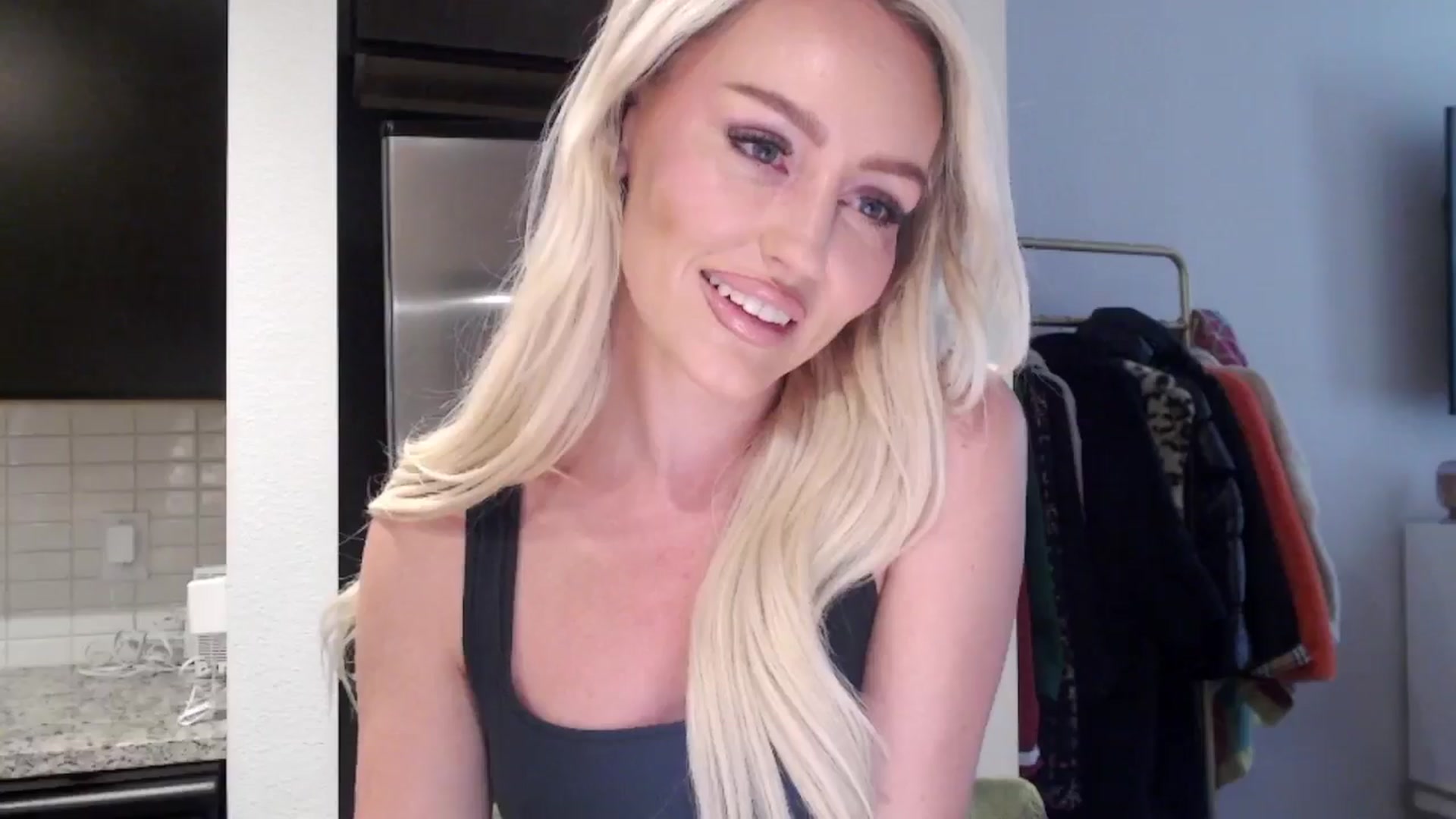 Officialelsa video thumbnail