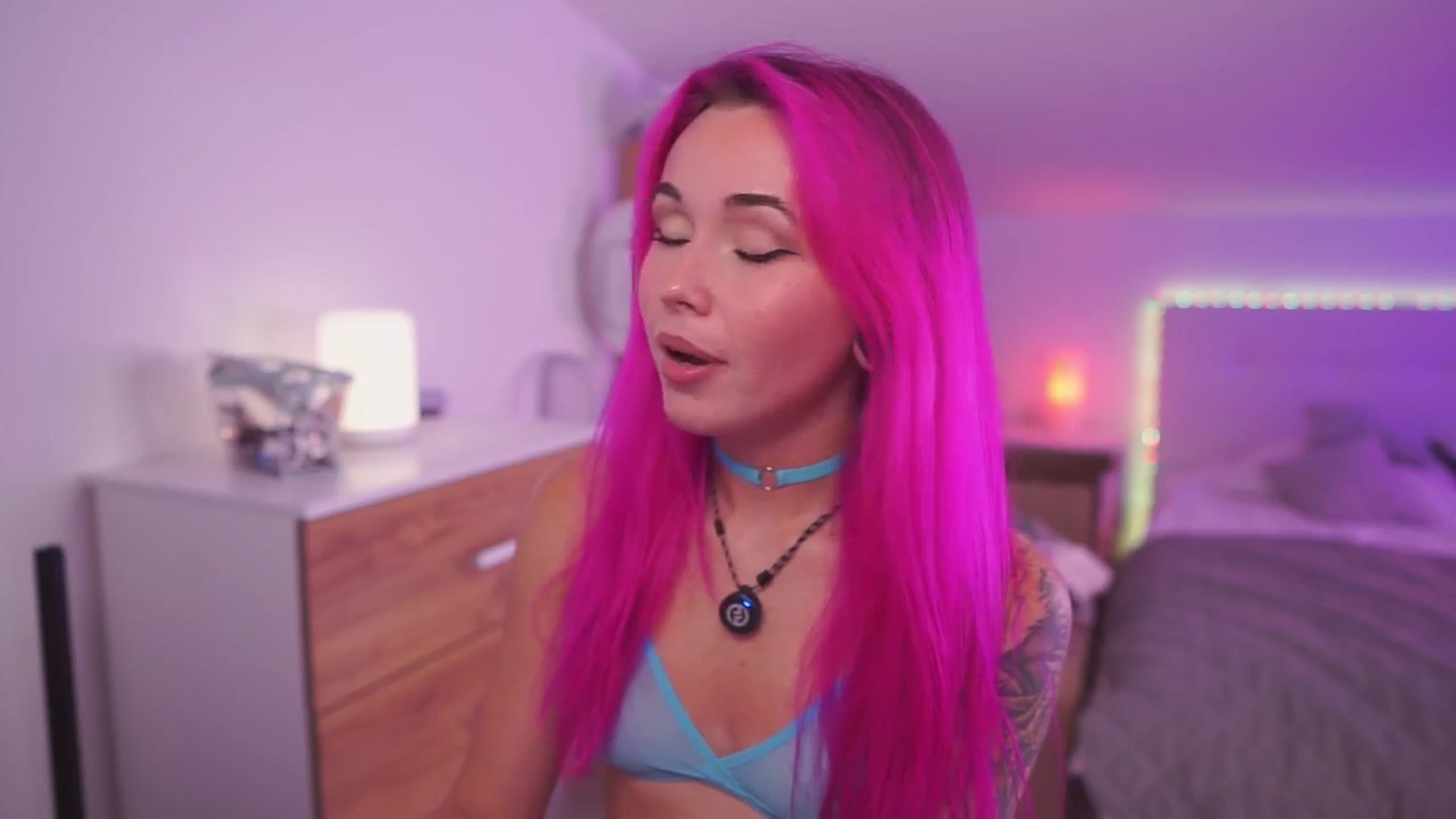 Sarah_Pink video thumbnail