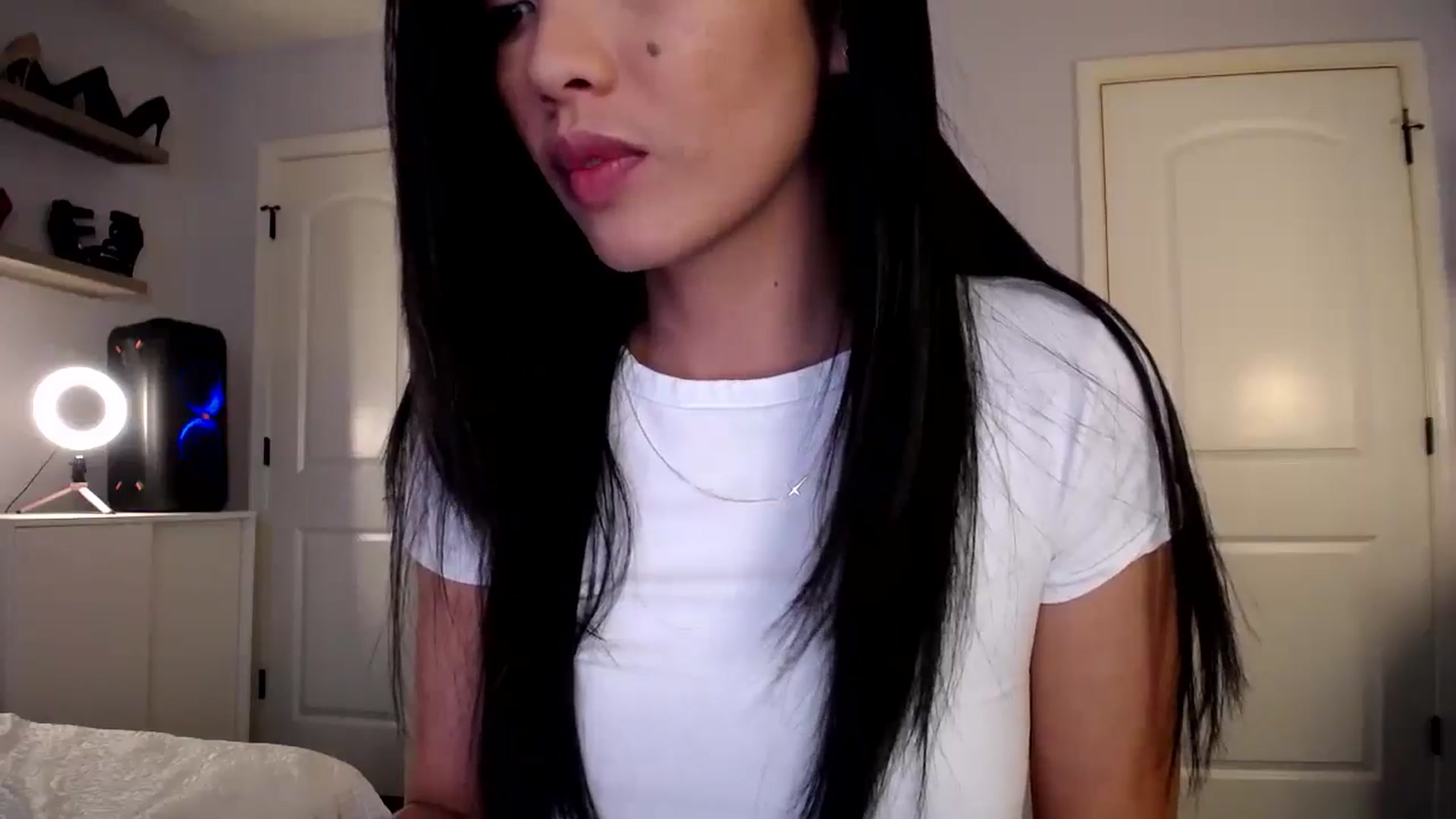AsianLuv_4U video thumbnail