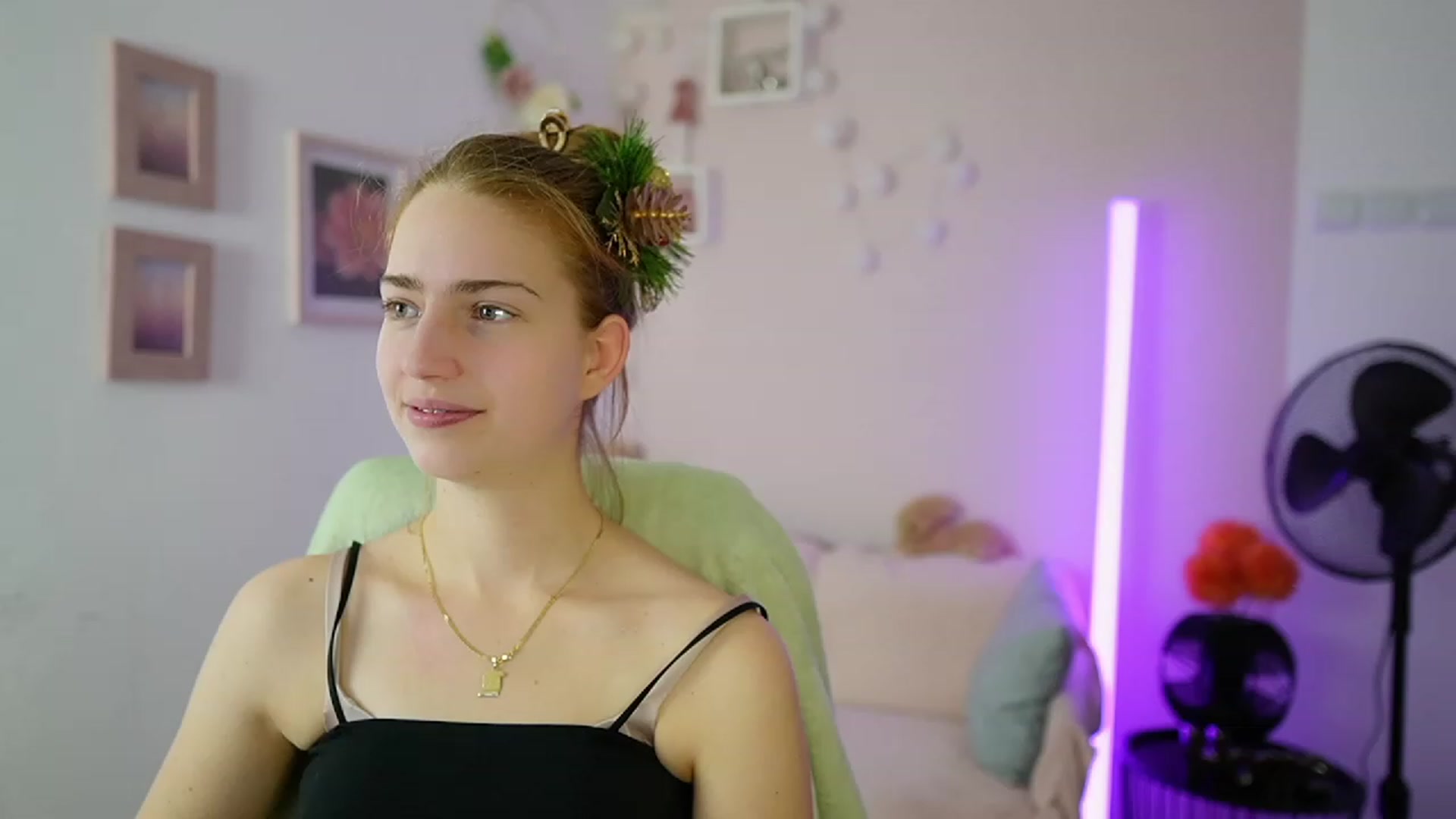 Naomi_Woods18 video thumbnail
