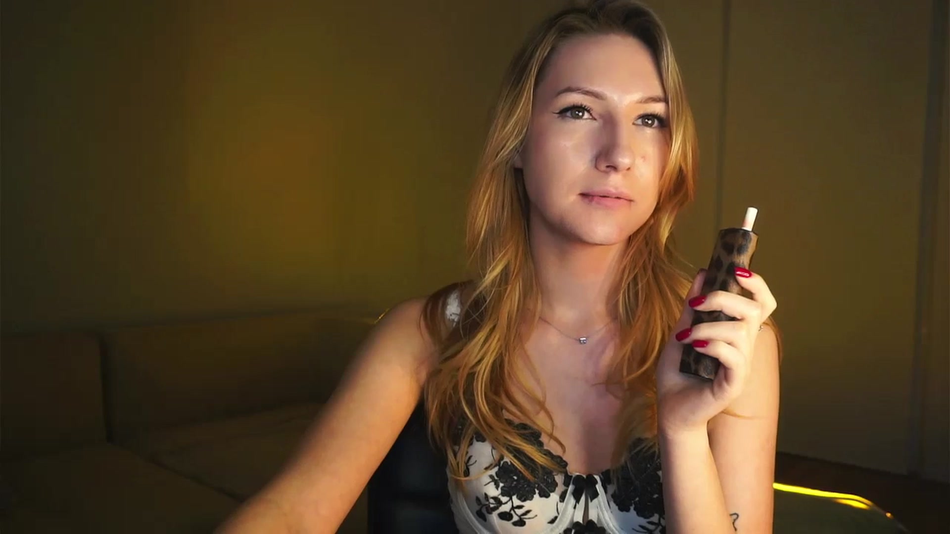 LovelyGin video thumbnail