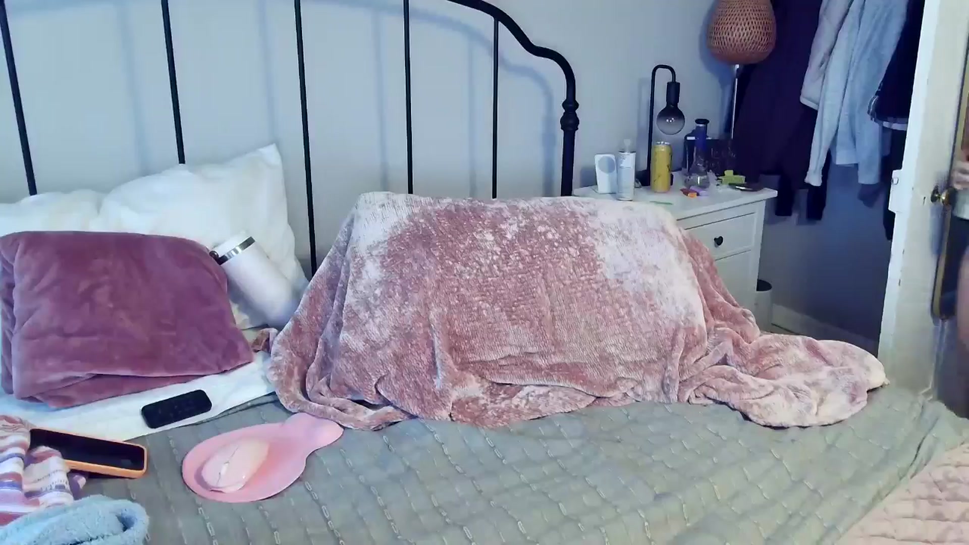 Lena_bee video thumbnail