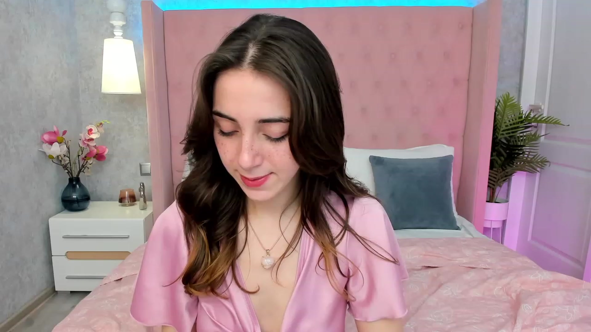 ElsaYoung video thumbnail