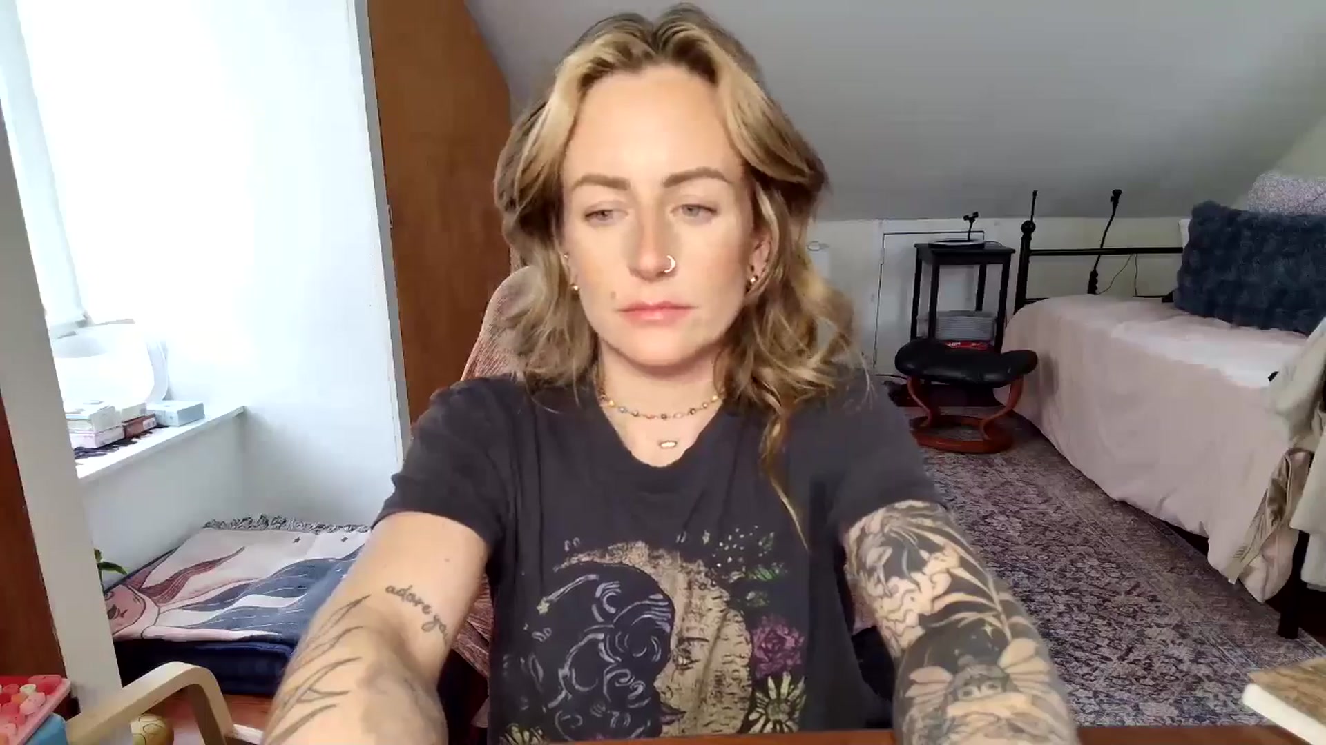 Lena_bee video thumbnail