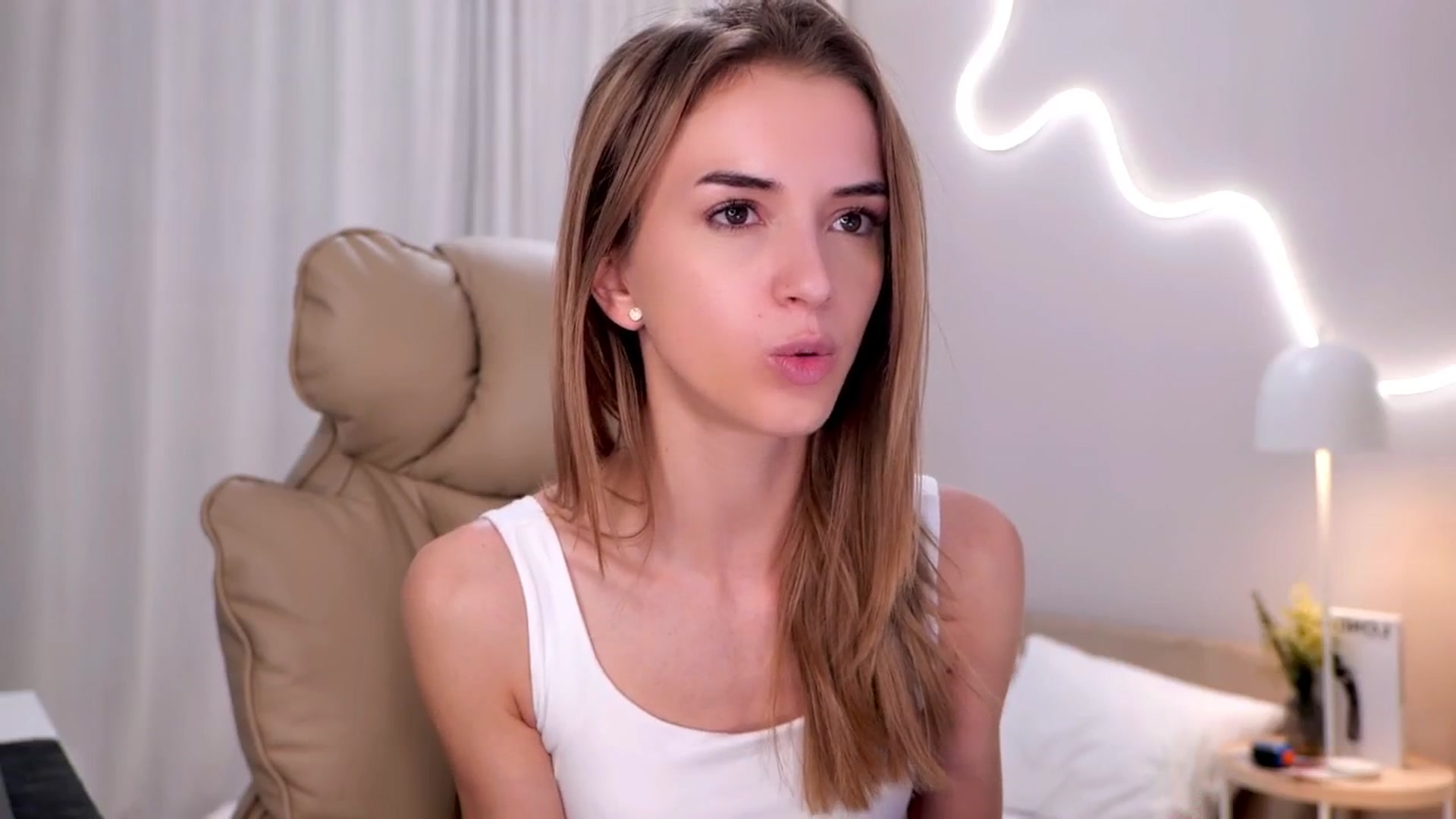 YannaJeen video thumbnail