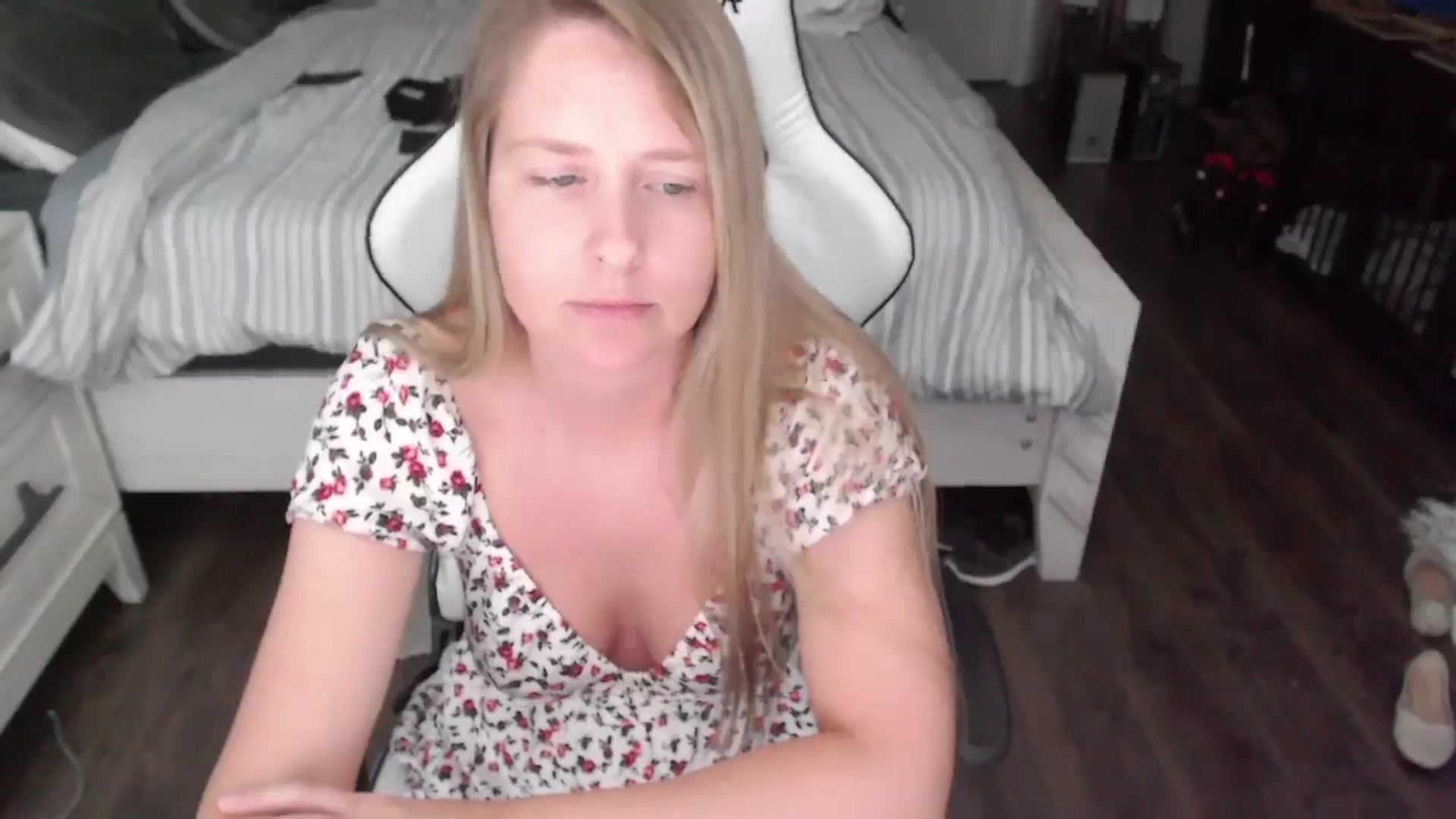 ZenZoey video thumbnail