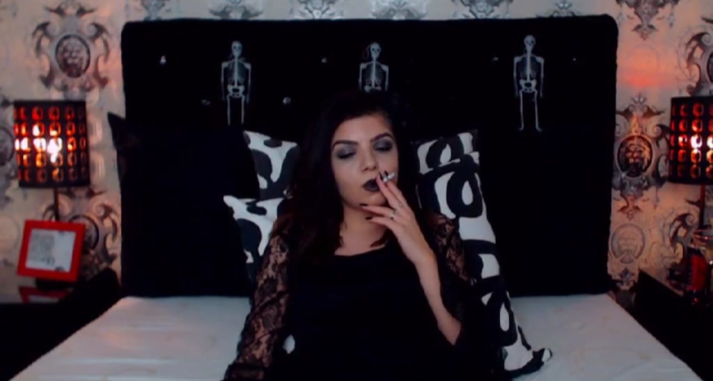 YnnesBronte video thumbnail