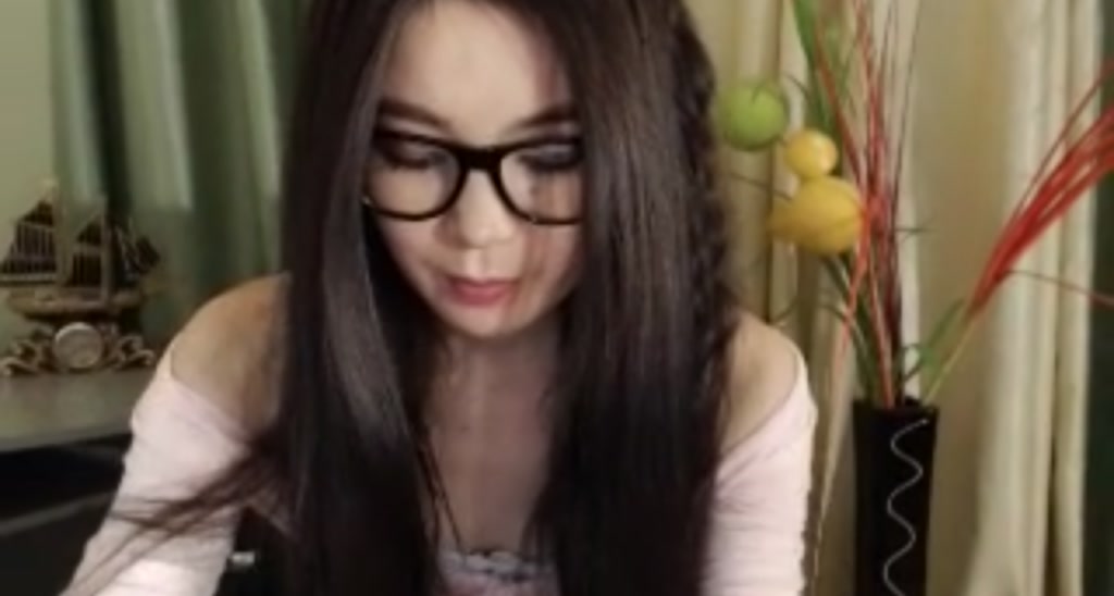 LoraLing video thumbnail