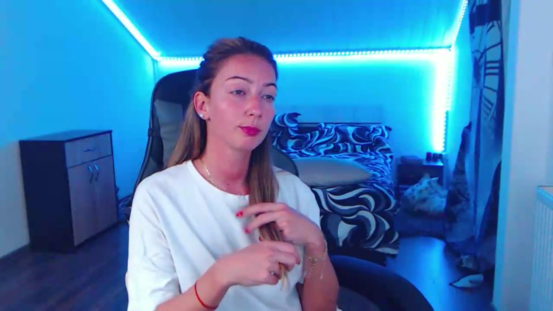 SlimCurly video thumbnail