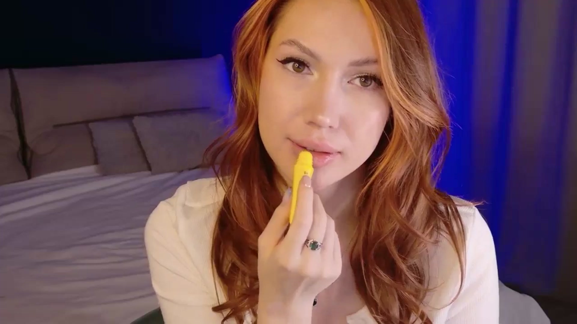 LovelyGin video thumbnail