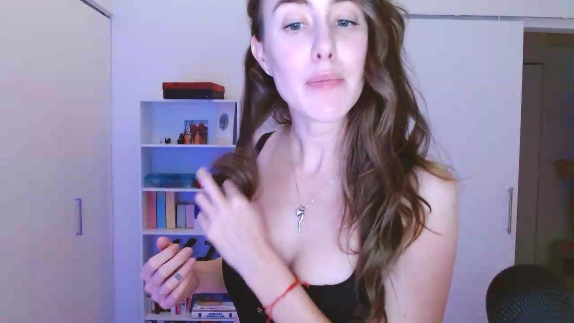 clara video thumbnail