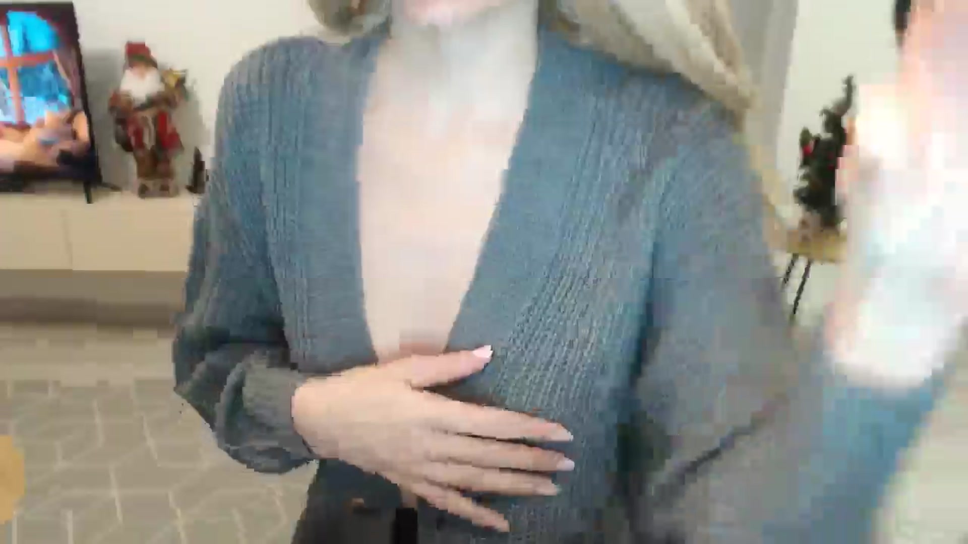 AlyVee video thumbnail