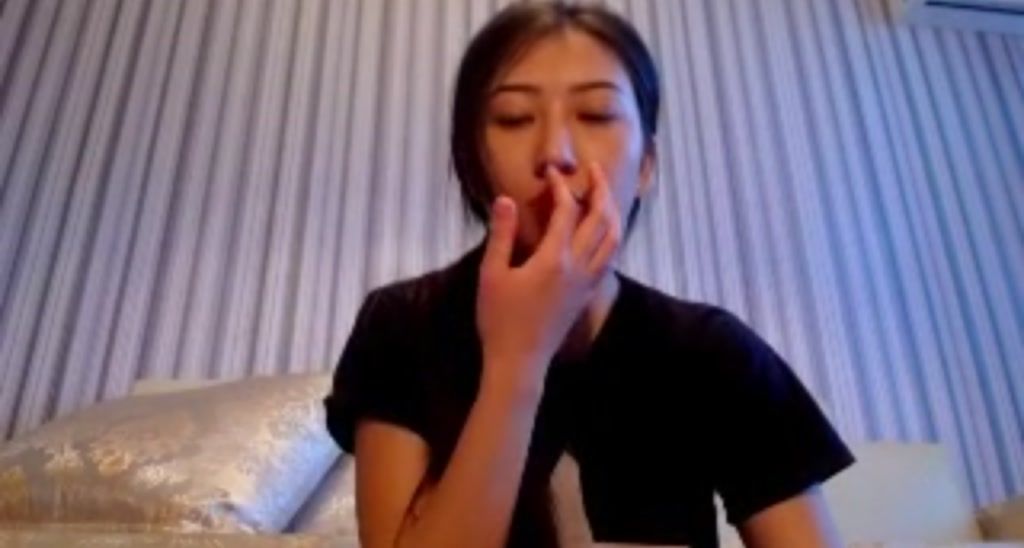 SmilingAyano video thumbnail