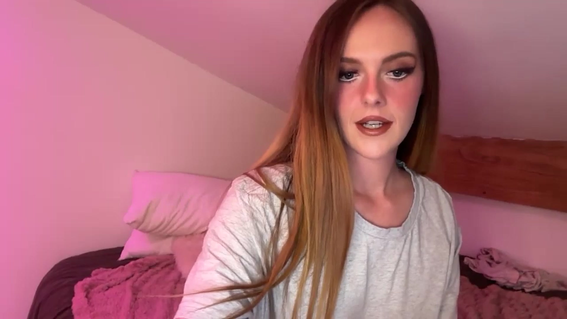 PrettyPetite1 video thumbnail