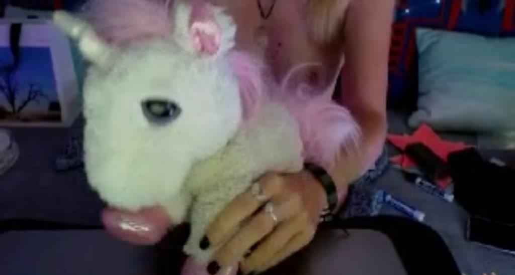 SweetDee video thumbnail