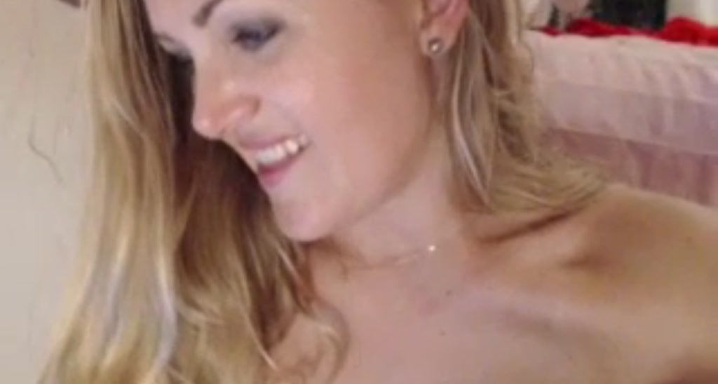 JustLily video thumbnail