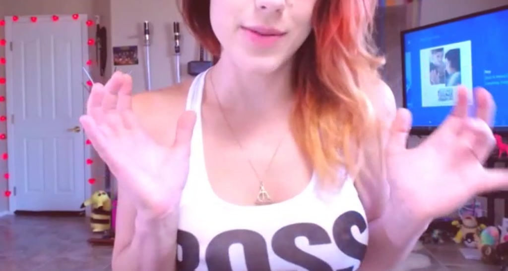 MissMolly video thumbnail